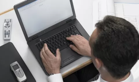 Minsa exhorta a las empresas a utilizar el teletrabajo como una alternativa para los grupos vulnerables a la COVID-19