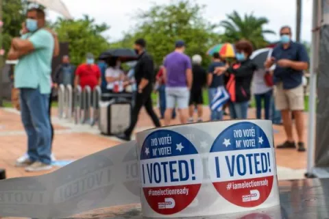 Empate técnico entre Biden y Trump con el 86 % escrutado en Florida