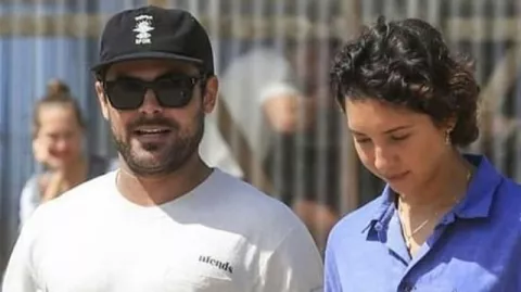 ¡Soltero otra vez! Zac Efron terminó con su novia, la modelo australiana Vanessa Valladares