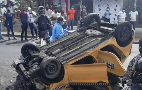 Fuerte accidente de tránsito deja tres heridos en Paraíso, San Miguelito