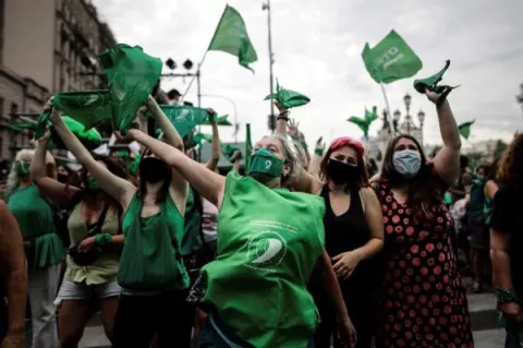 La ley del aborto supera su primera prueba en Argentina
