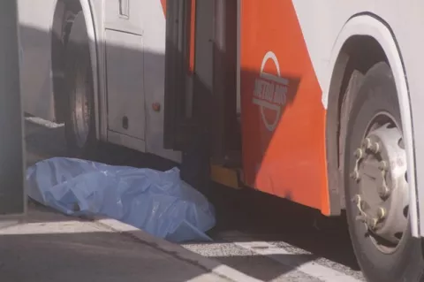 Detienen a la persona que supuestamente le causó la muerte a un pasajero en un metrobús