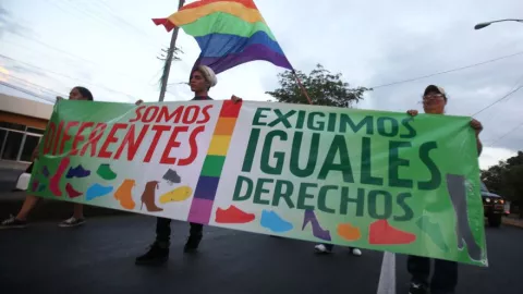 Bolivia registrará por primera vez la unión libre de una pareja homosexual 