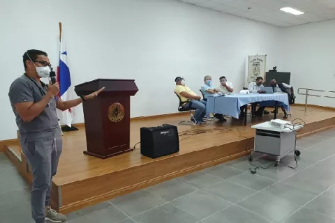 Más de 20 médicos cubanos llegan al  hospital regional "Dr. Rafael Hernández" en David