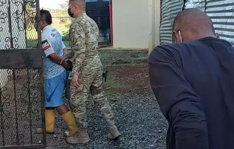 Detención provisional para tres colombianos que traficaban droga en semisumergible en Barú