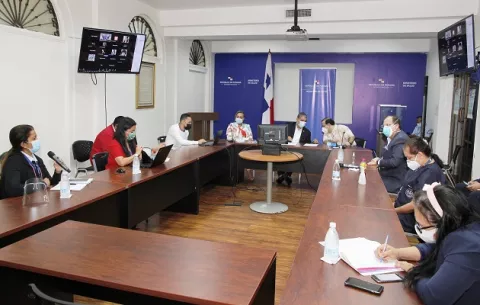 Ministro Luis Francisco Sucre plantea la contratación de especialistas extranjeros,  solo si es necesario