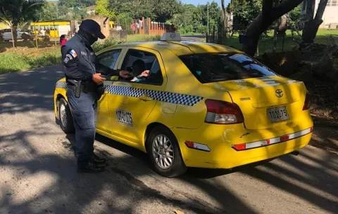 Actualizan lista de trabajadores  que pueden movilizarse durante cuarentena y toque de queda