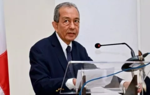 Decano de la Facultad de Medicina, Enrique Mendoza, renuncia al Consejo Consultivo de Salud