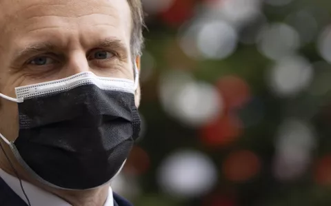 Presidente de Francia, Emmanuel Macron, da positivo por COVID-19