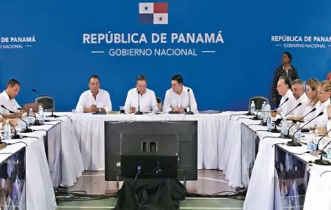 Gabinete aprueba crédito adicional  para reforzar programa Agro Solidario y contrato para la compra de placas vehiculares