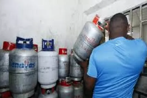 Gobierno fija temporalmente precios para la venta  del gas licuado en cilindros de 25 libras