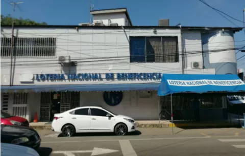 Tras brote de la COVID-19, cierran agencia de la Lotería Nacional en Herrera 