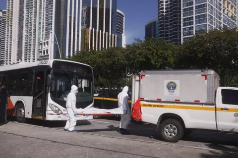 Ministerio Público investiga muerte de una persona, luego de una riña en un metrobús