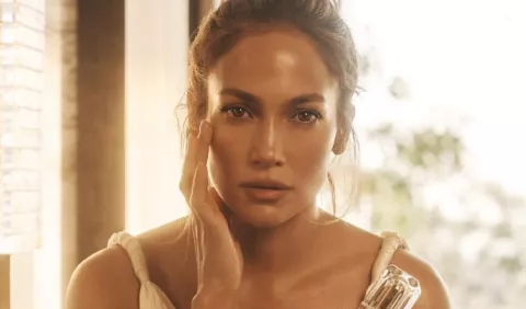 'JLo Beauty': El lanzamiento controversial de Jennifer López
