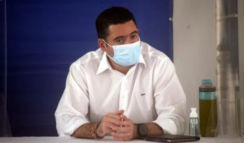 Silencio de José Gabriel Carrizo en caso de compra de gel alcoholado crea suspicacia 