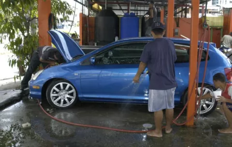 Subcomisión definirá nuevas reglas para la operación de los lava autos 