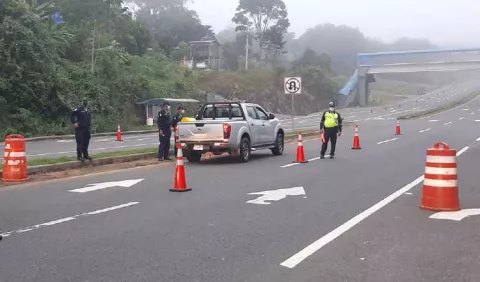 Contratarán a personal de las clínicas privadas