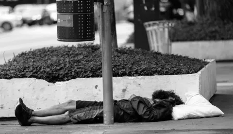 El mendigo de la calle Esperanza