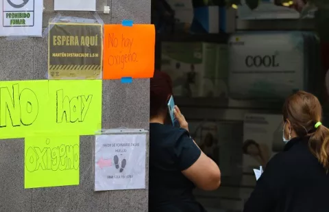 'No hay oxígeno': la escasez que asfixia a los enfermos de COVID-19 en Ciudad de México