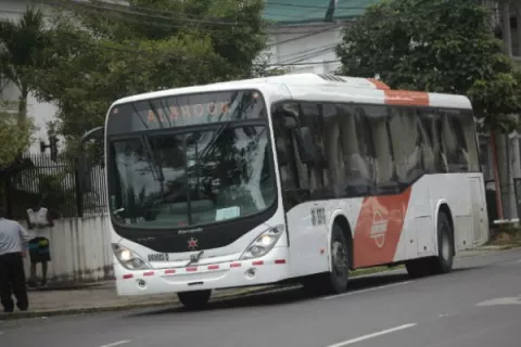 Crédito extraordinario por un monto total de 26 millones de dólares ayuda a que Mi Bus continúe operando en medio de la pandemia