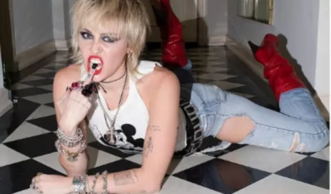 Miley Cyrus y su extrovertida foto, entre adeptos y detractores