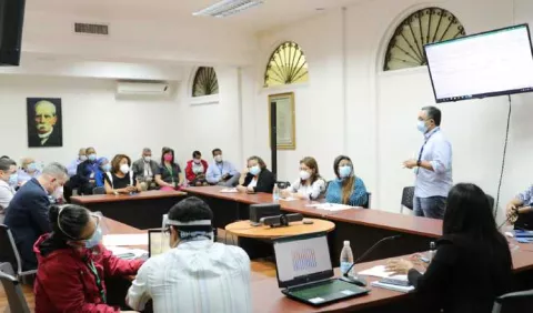 Coordinan estrategias entre la red pública y privada de hospitales para enfrentar repunte