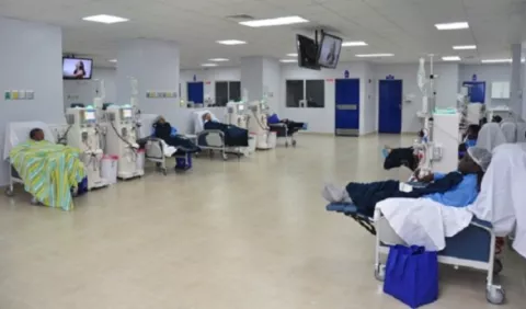 Pacientes renales deben tener prioridad para vacunas de COVID-19