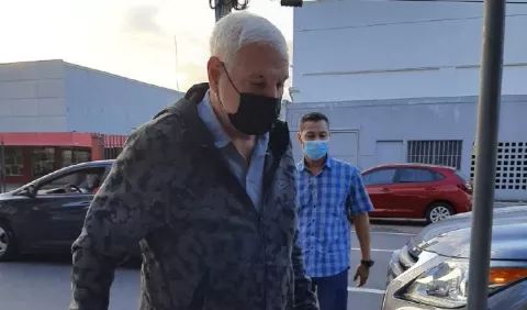 Ricardo Martinelli interpone denuncia penal ante el Ministerio Público por falsificación de documentos