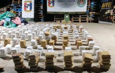 Detenciones y decomisos de presunta droga en operativos del Senafront en Guna Yala y Darién 
