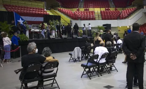 Tito Rojas: Seguidores de 'El Gallo salsero' recibieron el féretro cantando y bailando sus éxitos