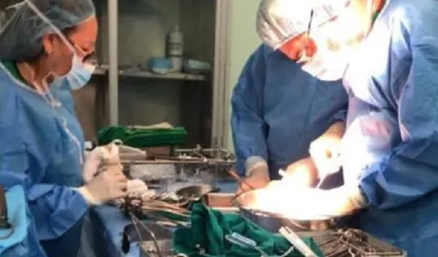 'Es difícil realizar trasplantes en el Complejo Hospitalario'