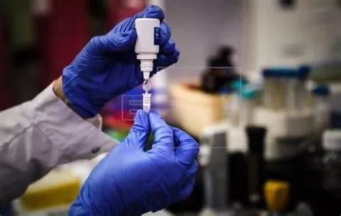 ¿Cuáles son los efectos secundarios de la vacuna Pfizer contra la COVID-19?