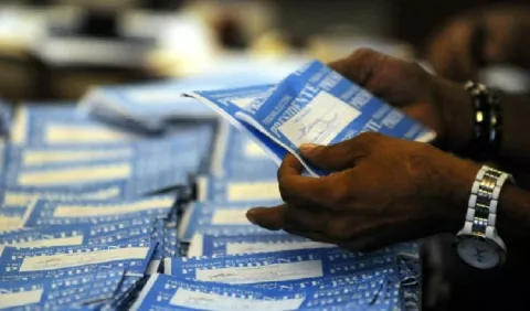 Voto plancha gana fuerza en comisión de reformas electorales