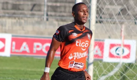 Nicolás 'Yuyu' Muñoz no falta a su cita con el gol en El Salvador