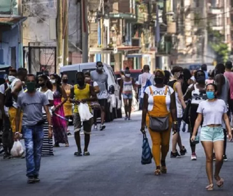 Moody's otorga perspectiva negativa para América Latina 