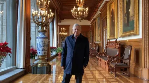 Presidente de México reaparece y sale al paso de los rumores sobre su salud