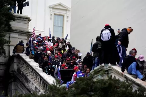 Justicia de Estados Unidos prevé acusar a varios centenares de asaltantes del Capitolio