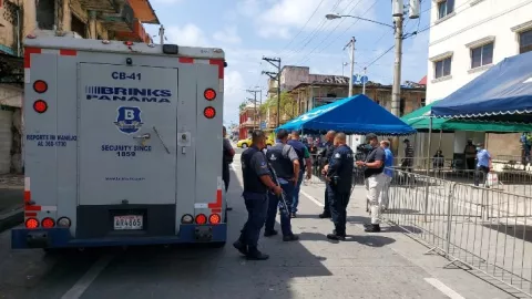 Atacan un carro blindado en Colón y un guardia de seguridad resulta herido 