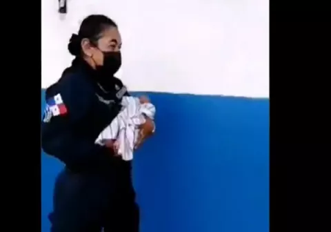 Recién nacido abandonado en una cancha en Colón se encuentra estable, pero bajo observación médica