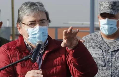 Muere por covid-19 el ministro de Defensa de Colombia, Carlos Holmes Trujillo