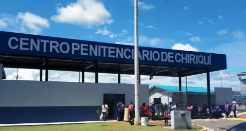 Ordenan detención de un hombre de 50 años por abuso sexual contra cuatro menores en la comarca Gnäbe Buglé