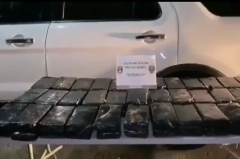 Ordenan detención de un hombre y una mujer que se hicieron pasar por funcionarios de salud para traficar sustancias ilícitas