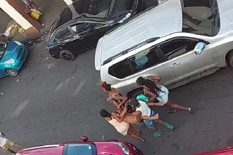 De dos tiros en la cabeza acaban con la vida de un joven en Colón