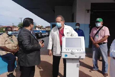 Entregan ventiladores al hospital Dr. Manuel Amador Guerrero de Colón en la lucha contra la pandemia