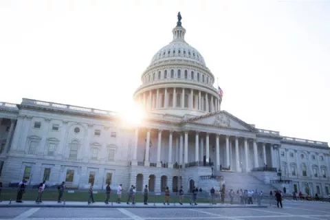 Arranca el nuevo Congreso de Estados Unidos mientras los republicanos se dividen