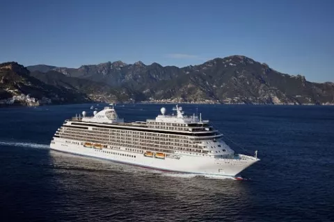 Norwegian anunció que los viajes en los cruceros seguirán suspendidos hasta el 30 de abril