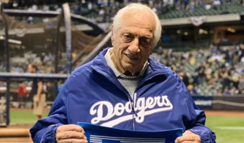 Tom Lasorda, expiloto de los Dodgers fallece a los 93 años