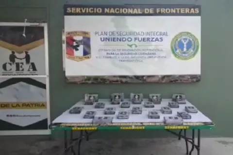 Senafront incauta 25 paquetes de presunta droga valorada en unos 175,000 dólares