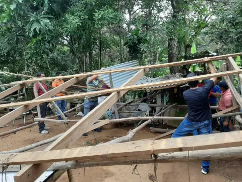 Gestionan entrega de casas a dos familias en Veraguas donde viven personas con discapacidad
