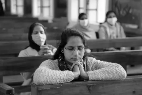 La Iglesia es “Santa y Apostólica” para una misión especial